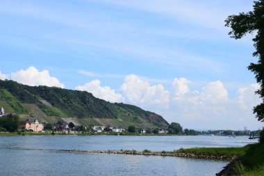 Andernach ve Leutesdorf ile Ren Nehri