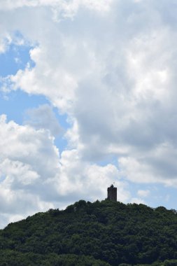 Güzel ortaçağ kale mimarisinin manzarası