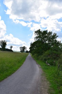 Kırsal kesimde güzel bir yol