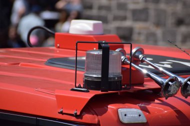 Şehirde yangın musluğu var.