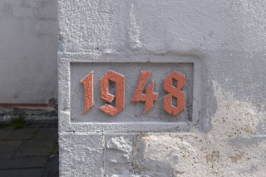 Duvarda 1948 numara.