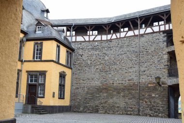 Genovevaburg, Mayen Kalesi