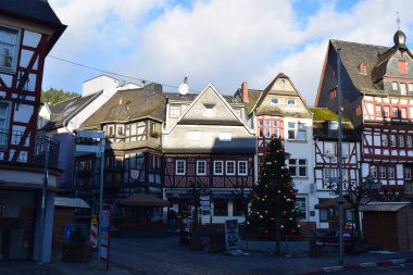 Adenau 'daki eski kasaba manzarası, Eifel kışın