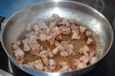 Tavada domuz eti ve et