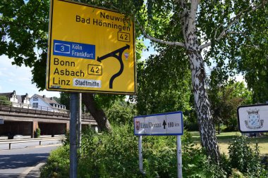 Linz şehrinde yol tabelası