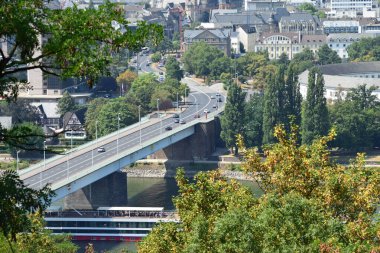 Almanya 'nın Koblenz kentindeki köprü manzarası