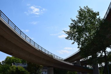 Koblenz 'deki eski Ren köprüleri, Oberwerth adası bölgesi.