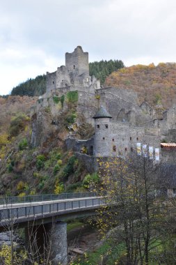 Şehirdeki eski kale. Kamilet köyündeki eski kale - Podilsky, Ukrayna