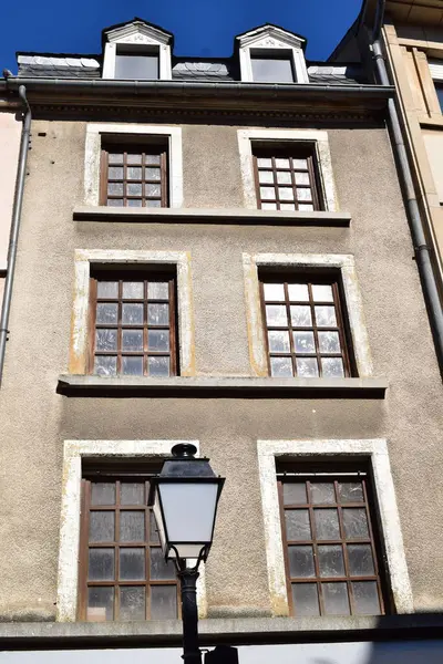 Şehirdeki eski bina.