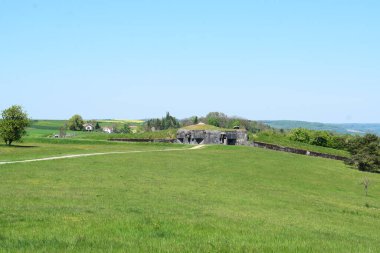 Casso Kalesi, Maginot hattının görkemli kalesinin manzarası.