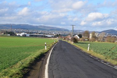 yol alan aracılığıyla