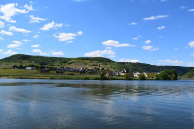 Güzel Mosel Vadisi manzarası