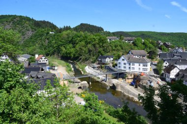 2025 'te Schuld an der Ahr, Almanya' da yıkım ve yeniden inşa çabaları
