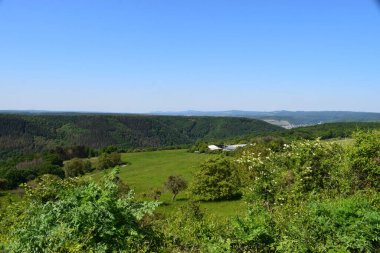 Güzel dağlık manzaranın manzarası