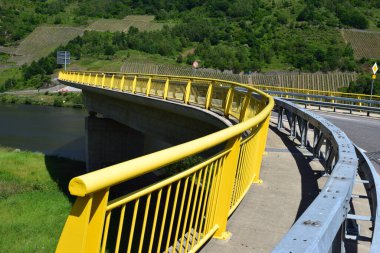 Baltık Denizi 'ndeki köprü.