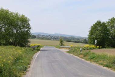 Kırsal kesimde köy yolu