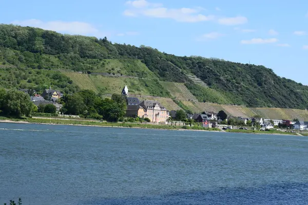 Ren nehri ve eski şehir phmz ve nehir vadisi.