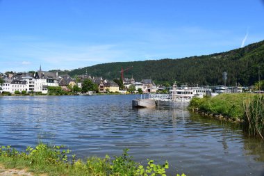 Traben-Trarbach kasabasının güzel manzarası