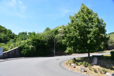 Sabahleyin nehrin rzig köyünün hava manzarası.