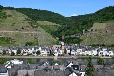 Alman Vadisi 'ndeki Momole şehri.