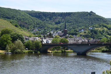 Treis-Karden 'deki Mosel Nehri manzarası