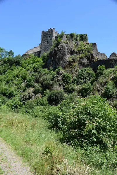 Devletin kalesinin güzel bir manzarası.