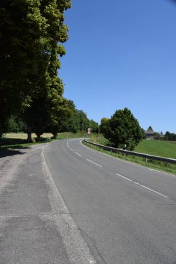 Kırsaldaki boş kırsal yol
