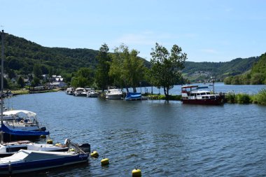 Brodenbach marinası, Mosel.