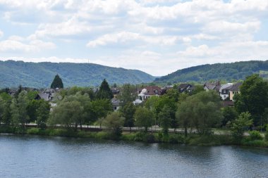 Muhteşem ortaçağ şatosunun manzarası