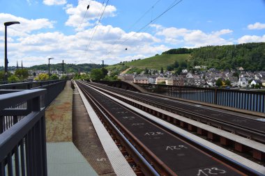 Heidelberg, Almanya 'da nehir manzaralı.