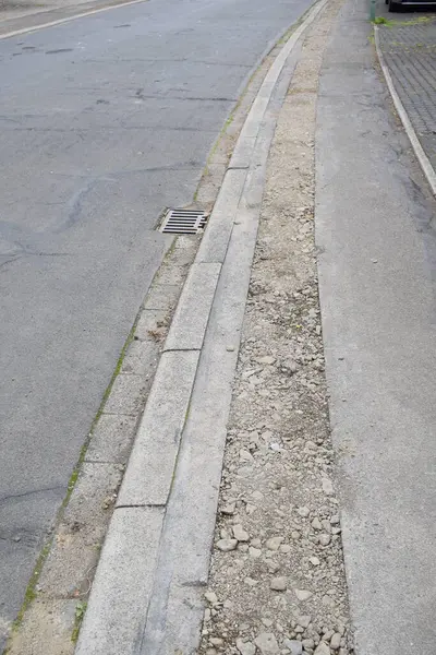 Taşlı yol, yol, yol