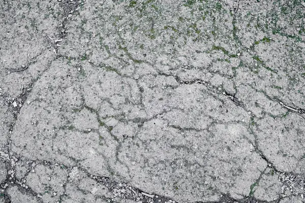 Mahvolmuş ve çatlamış Beton Döşeme Yapısı