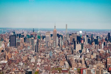 Empire State Binası New York Şehir Manzarası 'nın merkezinde.