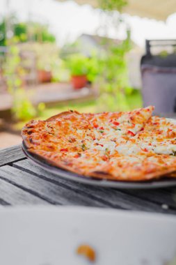 Geleneksel Flammkuchen ve Alsace 'den Creme Fraiche