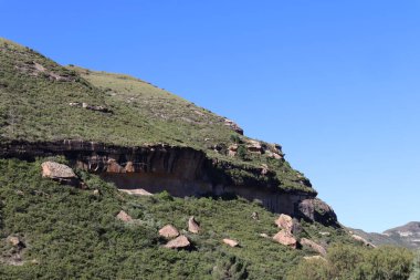 Güney Afrika Landmark: Clarens 'e Yolculuk, Güney Afrika Kayalıkları, Dağlar, Güzel Manzara Stoku Fotoğrafları. Yüksek kaliteli, yüksek çözünürlüklü dağ resmi