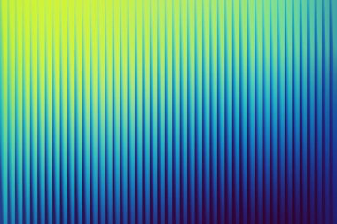 Sarının, yeşilin ve mavinin canlı bir gradyanı aracılığıyla değişen yinelenen dikey tırtıklı bir deseni içeren soyut bir görsel şekil..