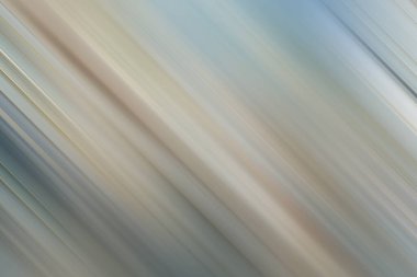 Serin, sessiz, bej, gri ve soluk mavi çizgileri olan, sakin ve nazik bir hareket hissi uyandıran, köşegen çizgileri olan sakin, soyut bir arka plan..