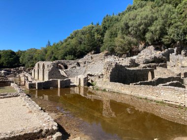 Arnavutluk: 8 Ekim 2022: Butrint manzarası. Arnavutluk 'taki harabe Roma kenti