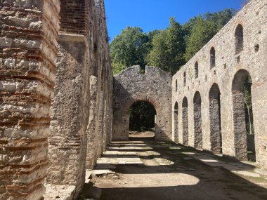 Arnavutluk: 8 Ekim 2022: Butrint manzarası. Arnavutluk 'taki harabe Roma kenti