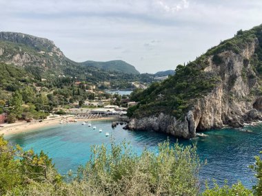 Yunanistan: 8 Ekim 2022: Korfu adasının manzarası. Binalar ve manzara. Eski Kale. 