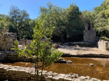Arnavutluk: 8 Ekim 2022: Butrint manzarası. Arnavutluk 'taki harabe Roma kenti