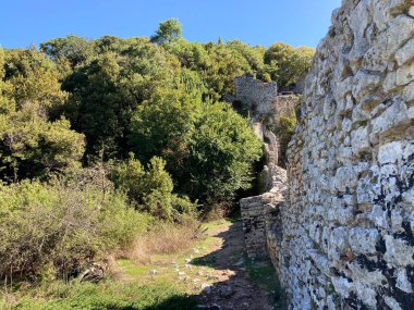 Arnavutluk: 8 Ekim 2022: Butrint manzarası. Arnavutluk 'taki harabe Roma kenti