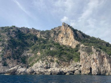 Yunanistan: 8 Ekim 2022: Korfu adasının manzarası. Binalar ve manzara. Eski Kale. 