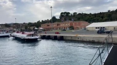 Sovyet, Yunanistan 'daki Corfu limanında hidrofolyo tekne inşa etti.