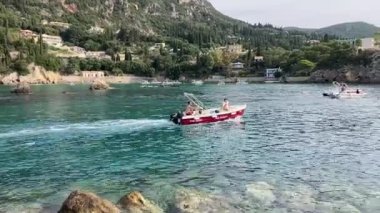 Yunanistan 'ın Korfu adasındaki güzel sahil kasabası Palaiokastritsa