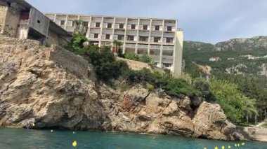 Yunanistan 'ın Korfu adasındaki Palaiokastritsa çevresindeki güzel sahil ve sahil manzaraları