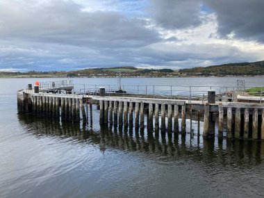 İskoçya: 7 Ocak 2025: Caledonian Kanalı 'nın sonundaki Gates' i kilitleyin, orada Clachnaharry, Inverness 'te Güzellik Firth ile buluşacak. İskoçya Dağları