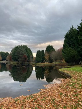 İskoçya: 7 Ocak 2025: İlkbaharda güzel Inverness. İskoçya 'nın İskoçya' ya açılan kapı. Ness Nehri üzerindeki İskoç şehri.