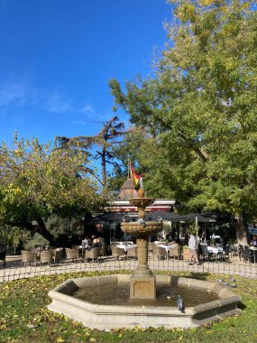 İspanya: 3 Ocak 2025: Madrid sokakları, ikonik binalar, ünlü anıtlar. Spains Capital City 'de sokakta.. 