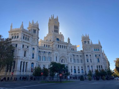 Madrid sokakları, ikonik binalar, ünlü anıtlar. Spains Capital City 'de sokakta.. 